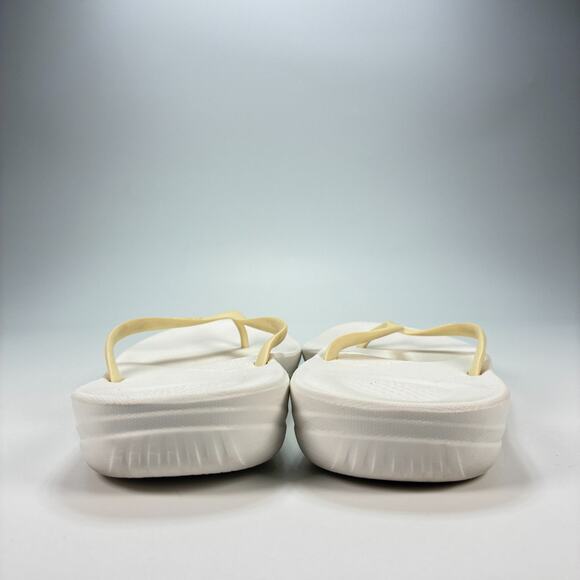 FitFlop iQushion Ergonomic White Flip Flops Comfort Sandals Women’s Size 8 - Picture 4 of 7